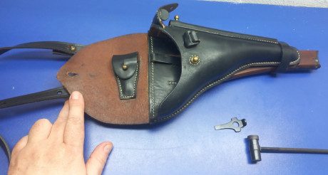 Funda para Luger de la Armada Imperial Alemana, 1906-1916, con cañón de 6". 
Esta réplica de gran 02