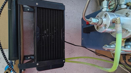 Se vende todo por cesión de actividad 
daysatate redwolf safary cal 5.5 (22)
con 2 baterias cargador 
caja 00