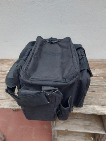  Vendida 
Por cese de la actividad deportiva, sigo vaciando el armero....
Vendo Bolsa para la practica 02