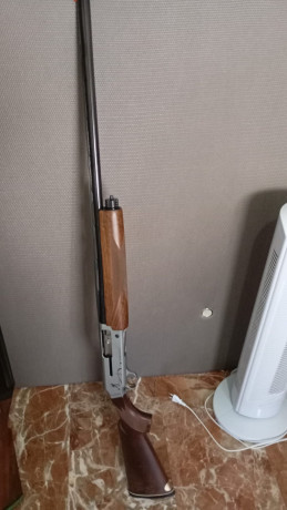 Cambio Browning Phoenix,con dos cajas de cartuchos tiradas......Cambio por escopeta de plato....Está en 02