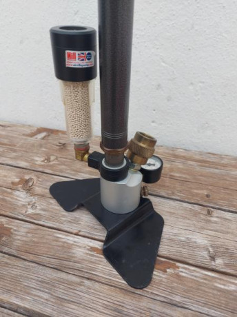 Por cese de la actividad deportiva, sigo vaciando el armero....
Vendo bomba manual para aire comprimido 11