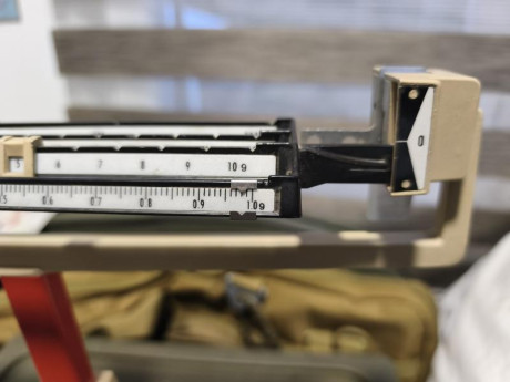 Se vende balanza de precisión analógica por no usar prefiero la digital 
Precio 70€ 02