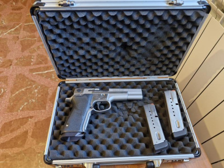 Pistola de competición Smith & Wesson Target Champion de 9 mm. 

¡¡¡ VENDIDA !!! 02