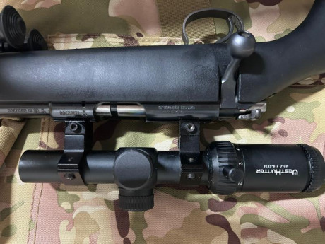 Hola, vendo un CZ455 en calibre 17HMr, solo tiene tres años, he tirado una caja de balas, tengo además 01