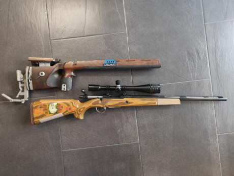 Se vende este rifle con dos culatas" anschutz adaptada. Pertenecía al armero Antonio Mestres. El 00