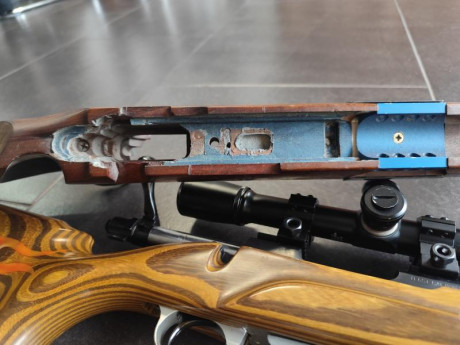 Se vende este rifle con dos culatas" anschutz adaptada. Pertenecía al armero Antonio Mestres. El 12