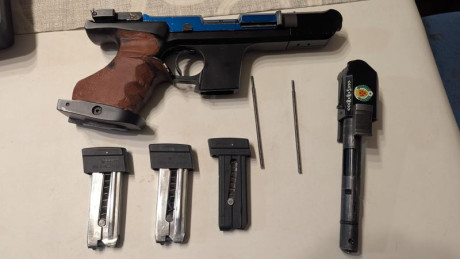 Buenas noches.
Pongo a la venta mi hammerli sp20 del .22 con carro del .32.
Como se puede apreciar es 02