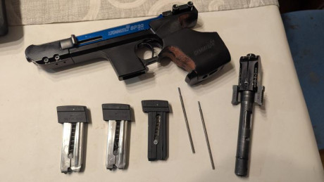 Buenas noches.
Pongo a la venta mi hammerli sp20 del .22 con carro del .32.
Como se puede apreciar es 01