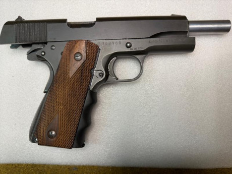 Pistola NORINCO calibre 45ACP, muelles nuevos y gatillo ajustado, con maletín y dos cargadores, en muy 02