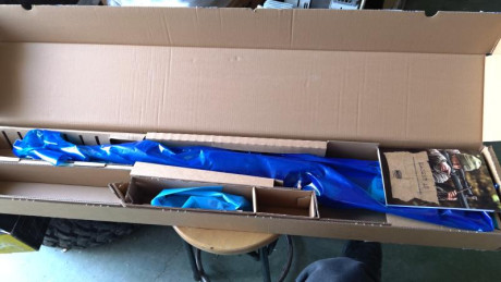 vendo mauser waldjagd nuevo sin estrenar en su caja 
color verde 
calibre 308 win 
cargador extraible 02