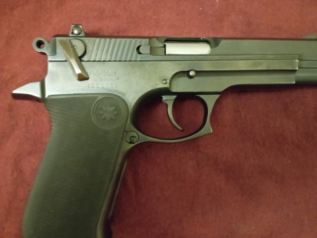 Un amigo vende estas dos armas, una Browning y una Star-M. La Brooking pide 400 € y la Start 300 47abed54-674d-49fd-a61c-f447e58d9bef.jpeg 00