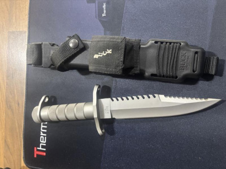 Buenas compañeros, pongo a la venta este precioso cuchillo, una referencia en los cuchillos de Supervivencia. 11