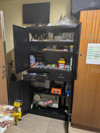 Un saludos a todos, creo que de la misma forma que mostramos nuestras
armas a los colegas del foro también 100