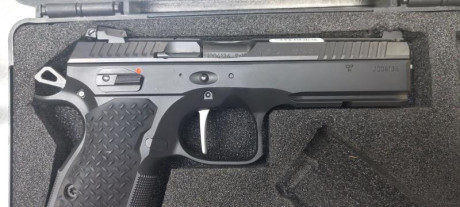 En venta CZ SHADOW 2. Espectacular estado. Impecable. Ni un rasguño. Muy cuidada. Solo usada en precision. 02