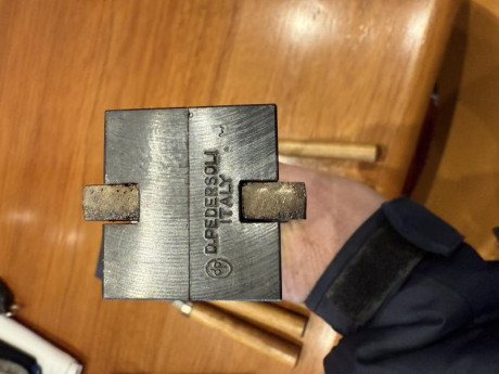 Buenas a todos, hoy le toca a mi último revólver. Se trata de un Remington New Model Special Shooter de 30