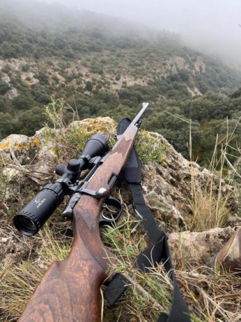 Rifle clásico con 2 gatillos para poder tirar con pelo.
Buen estado.
Precio 1000€
Mi teléfono es 625305831 02