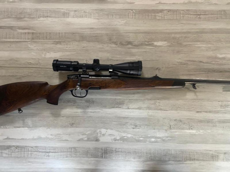 Rifle clásico con 2 gatillos para poder tirar con pelo.
Buen estado.
Precio 1000€
Mi teléfono es 625305831 01