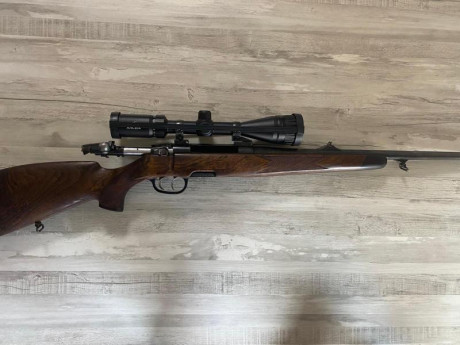 Rifle clásico con 2 gatillos para poder tirar con pelo.
Buen estado.
Precio 1000€
Mi teléfono es 625305831 12