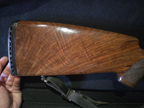 Buenas.
Vacio armero y pongo a la venta varias armas;
- STEYR MANNLICHER luxus 30-06. Gatillo pelo francés, 10