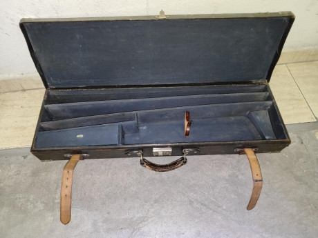 Se ofrece a la venta una escopeta Victor Sarasqueta Modelo 216 HH Hispania, calibre 12, una pieza clásica 21