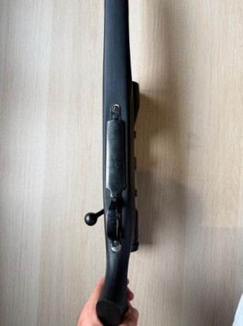 Buenas tardes:
Un amigo mío vende este rifle en estado usado con gatillo Canjar de pelo francés, monturas 12