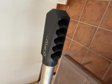 NUEVO, sin estrenar, lo compré en 2024 por capricho y no lo he llegado a estrenar. Incluye freno de boca 21