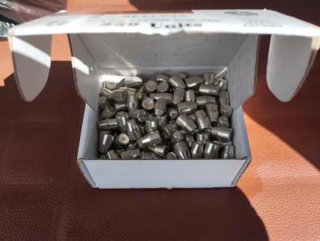 Puntas 9 mm cobreadas

2000 cobreadas de 115 gn ojivales 80€ las mil.

750 troncocónicas RG de 122 gn 02