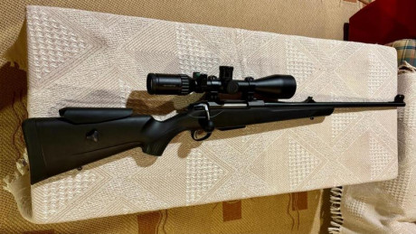 Tikka T3X Lite calibre 270 WSM con elementos de puntería y culata ajustable. 
Lleva instalado visor, Vector 02