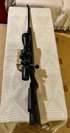 Tikka T3X Lite calibre 270 WSM con elementos de puntería y culata ajustable. 
Lleva instalado visor, Vector 01