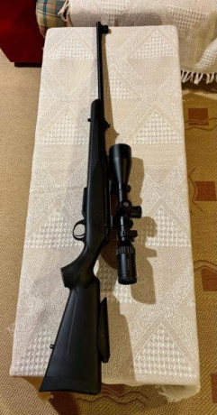 Tikka T3X Lite calibre 270 WSM con elementos de puntería y culata ajustable. 
Lleva instalado visor, Vector 00