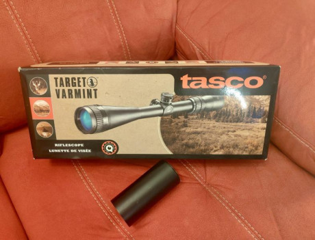 VENDIDO Se vende Visor Tasco Varmint 10-40x50 con anillas. Precio 125 euros, más envío si es necesario 01