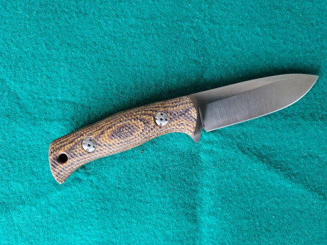  Buenas tardes

Pongo en venta un cuchillo Muela Tuareg sin uso alguno y absolutamente impecable.

Preciso 01