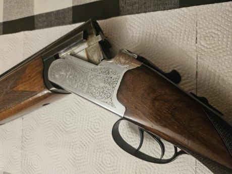 Tiene pocos tiros, cañones 70 a espejo, buen ajuste y buen estado. 350€ + envío. Esta en Vizcaya. Tambien 11