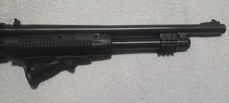 Buenos días. Pongo en venta una escopeta Mossberg modelo 500 ATP (TACTICAL POLICE). Es una variante de 00