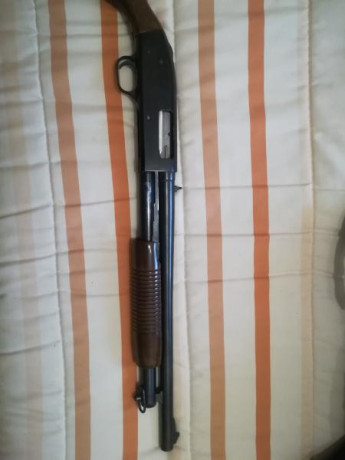 Buenos días. Pongo en venta una escopeta Mossberg modelo 500 ATP (TACTICAL POLICE). Es una variante de 22