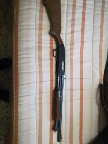 Buenos días. Pongo en venta una escopeta Mossberg modelo 500 ATP (TACTICAL POLICE). Es una variante de 21