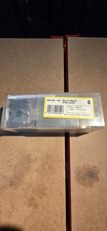 Usado una vez, no es de la tamaño correcta....


precio 75 euro + gastos de envío.....

saludos 02