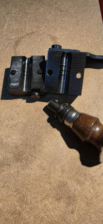 Usado una vez, no es de la tamaño correcta....


precio 75 euro + gastos de envío.....

saludos 01