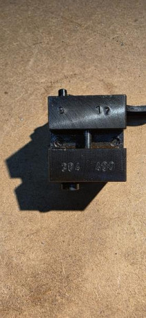 Usado una vez, no es de la tamaño correcta....


precio 75 euro + gastos de envío.....

saludos 00