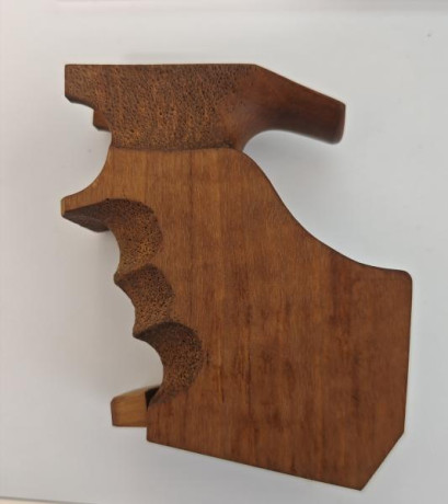 Tengo una empuñadura de pistola MATCH GUM talla L que me viene grande, está sin estrenar y la quiero cambiar 01