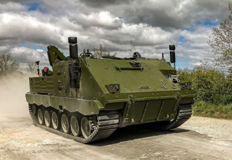 Alguien sabe de este vehículo? no se, no parece que se hable mucho de él?

Una versión a ruedas canadiense? 11