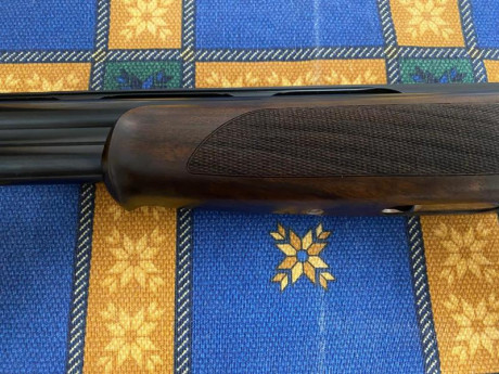 Un amigo vende esta Beretta  en calibre 20,,,perfecta de maderas , aceros,,etc, no ha disparado mas de 22