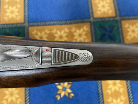 Un amigo vende esta Beretta  en calibre 20,,,perfecta de maderas , aceros,,etc, no ha disparado mas de 32