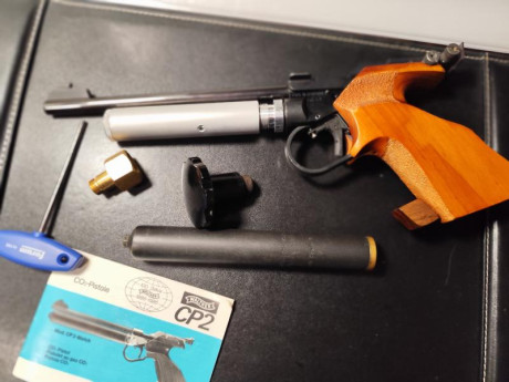 Pistola Walther Cp2 en buen estado.

Con un cartucho original de Cp2, con cacha talla M, un adaptador 11