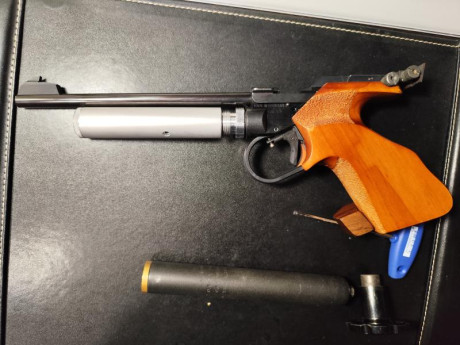Pistola Walther Cp2 en buen estado.

Con un cartucho original de CO2, con cacha talla M, un adaptador 11