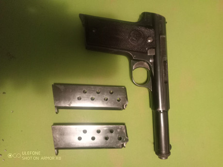 Un amigo vende Astra 400 Puro 9largo. Con una funda de regalo que requiere un recosido. Está en barcelona. 00