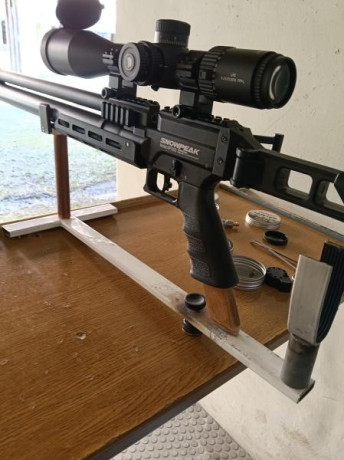 Bueno, para animar el foro un poco, propongo colgar fotos de dianas y arma usada para ello, pudiendo ser 81