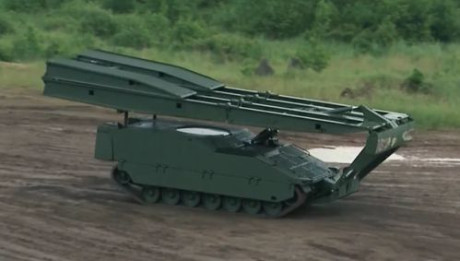 Hola a todos, carristas.
Doy por hecho que os habéis enterado de que hay en marcha un contrato entre Indra 30