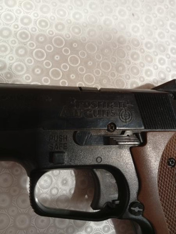 Pongo a la venta esta pistola de colección.
1008 REPEATAIR CROSMAM
Tiene años, pero guardada como una 30