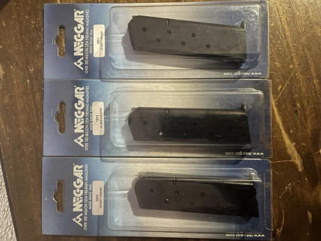 Hola compañeros 
Muy a mi pesar pongo en venta esta carabina del 45 muy difícil de conseguir y en perfecto 110